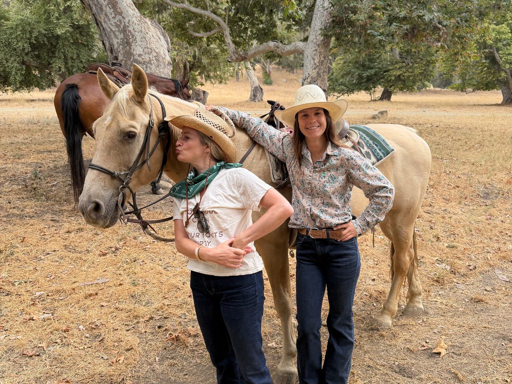 Jennifer Cassetta with horse and trainer